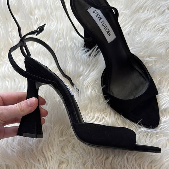 Steve Madden Beki Heel in Black Nubuck - Picture 4 of 11